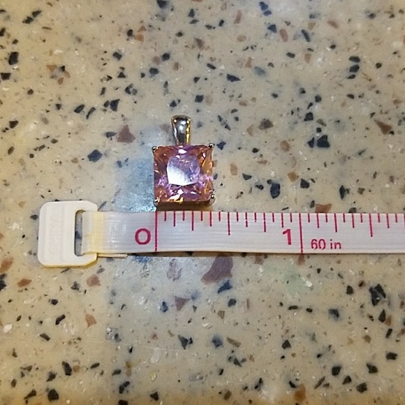 Jewelry - Necklace Pendant